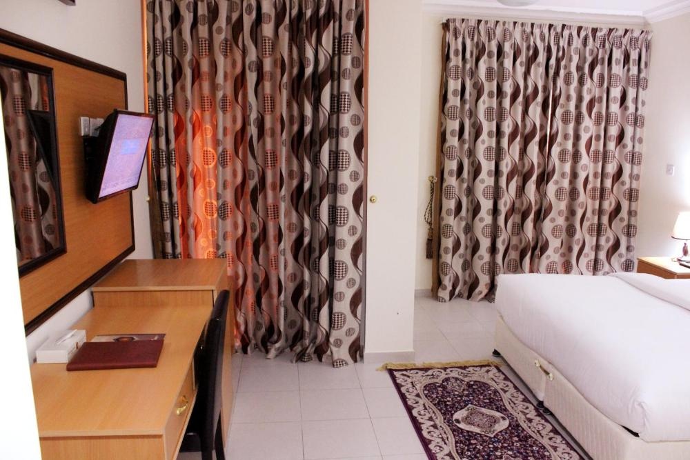 Room image 5