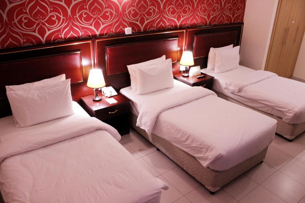 Room image 4