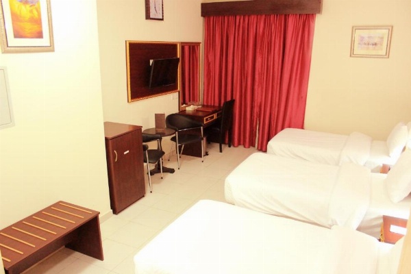 Montreal Naif Hotel image 23
